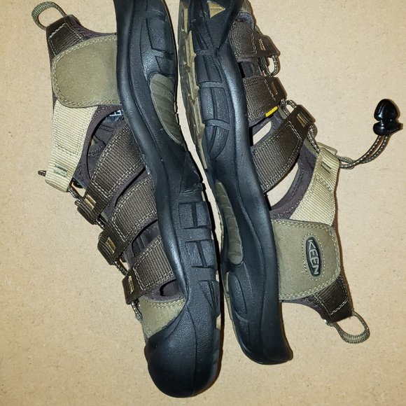 Keen Men's Newport H2 Quick Drying Sandal Dark Olive/Antique Bronze US Size 12 - Picture 7 of 7